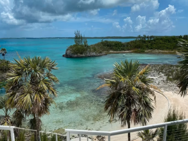 Luxurious Beachfront Estate in Eleuthera